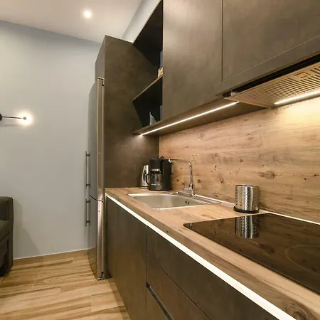 Adell Luxury Apartment