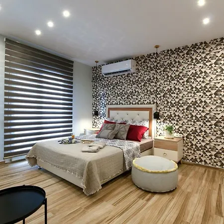 Adell Luxury *